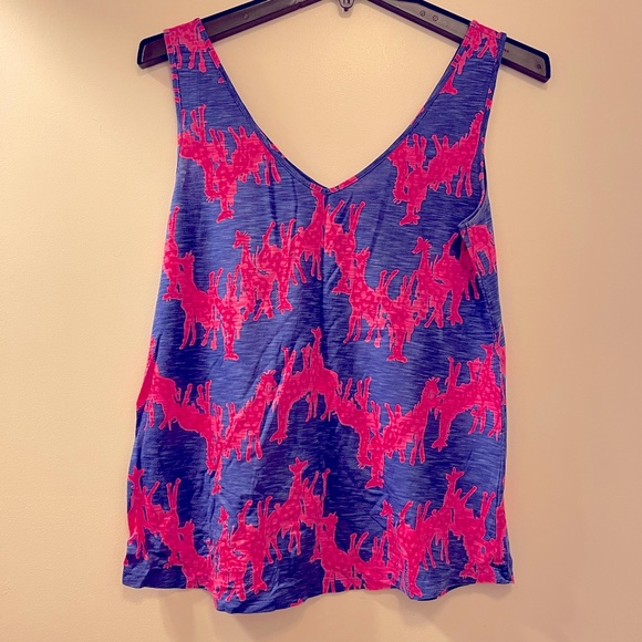 Lilly Pulitzer Tops - Lilly pulitzer giraffe top size Small